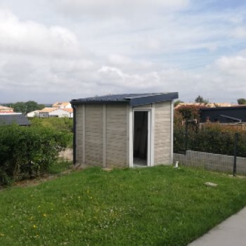 Abri de jardin en béton aspect bois 1 pente